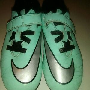 Nike kids hypervenom soccer cleats